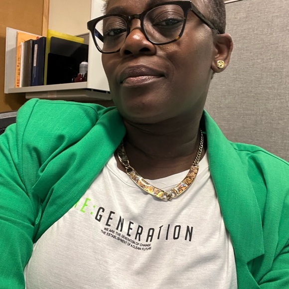 Meet your Posher, Ama - Picture 4 of 4